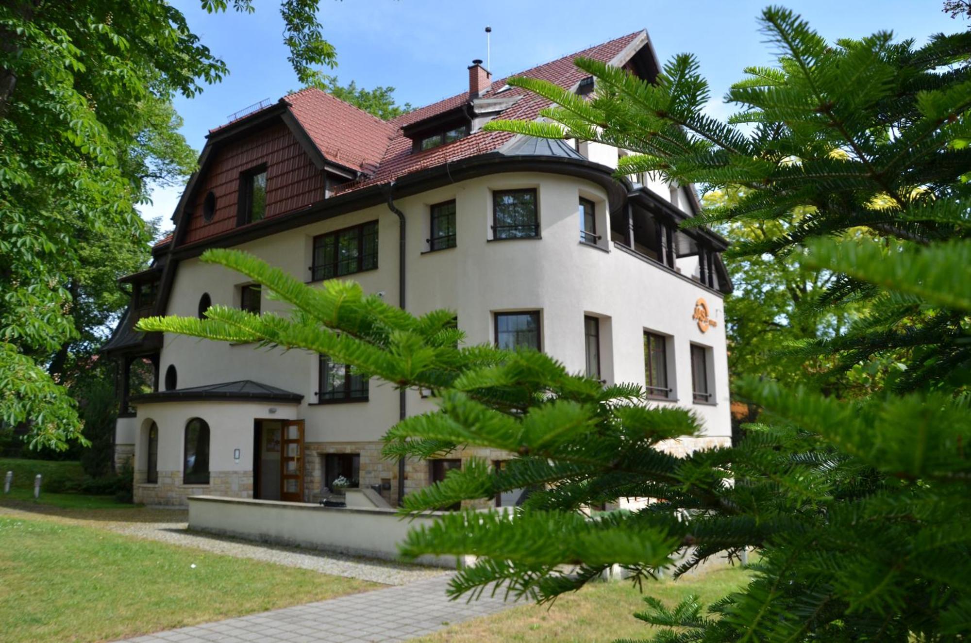 Jasny Dwor Hotel Polanica-Zdrój Exterior foto